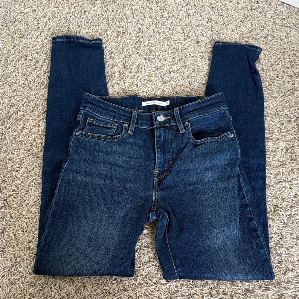 Levi’s Dark Wash High Rise Skinny Jeans